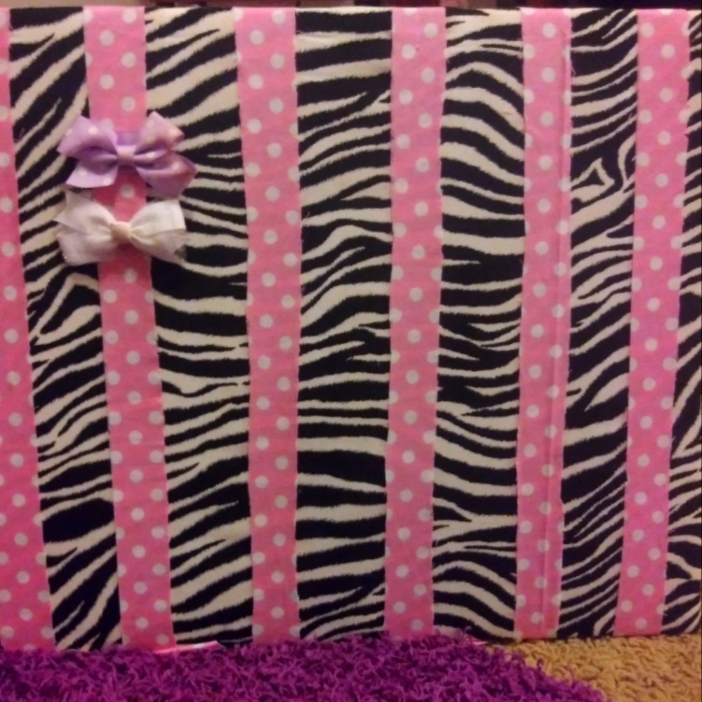 Girls bow holder